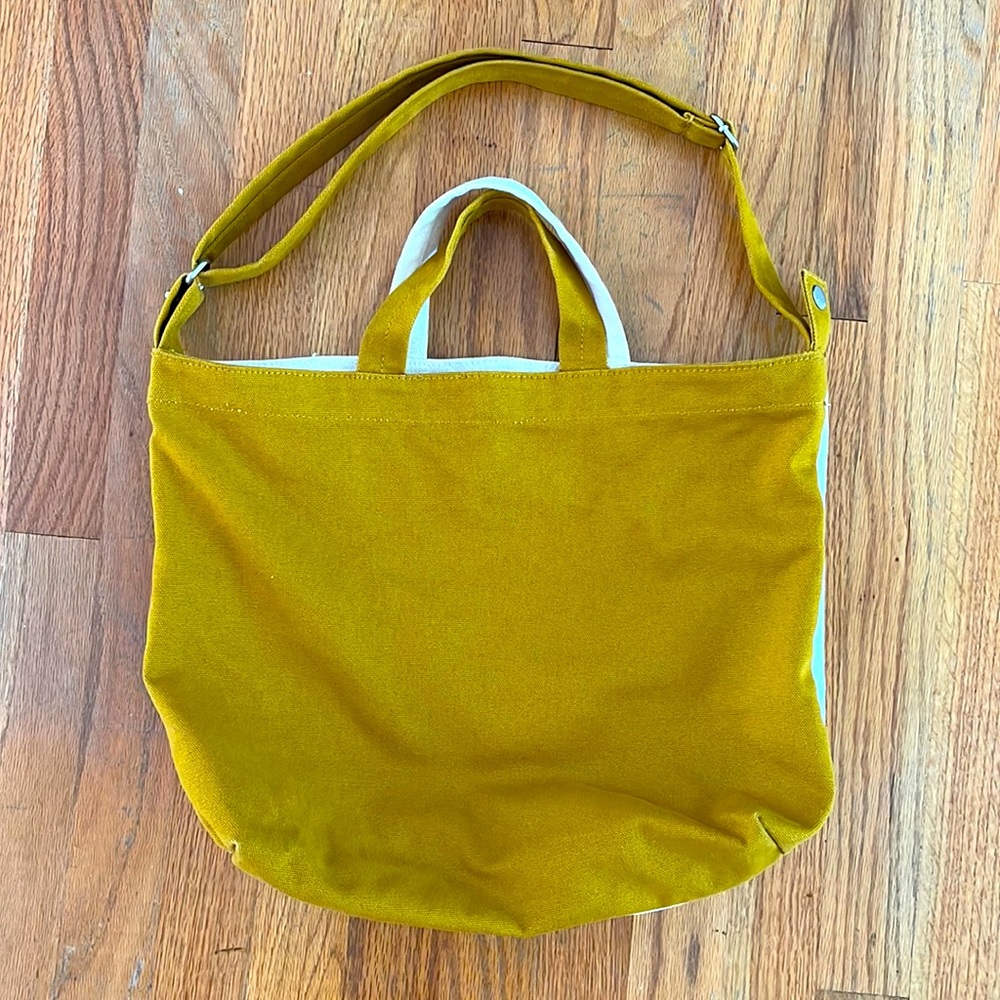 Baggu Horizontal Duck Bag from the Earth Day series.